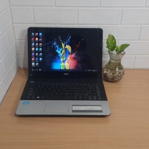 Laptop Acer Aspire E1-471 Core i3-2348 ram 4GB hardisk 500gb mulus normal siap pakai (terjual)