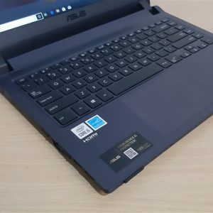 Laptop Asus P1440FAC Intel Corei5-10210U Ram8Gb Ssd256Gb Layar14in Bisa 180° Elegan Mulus Siap Pakai (TERJUAL)