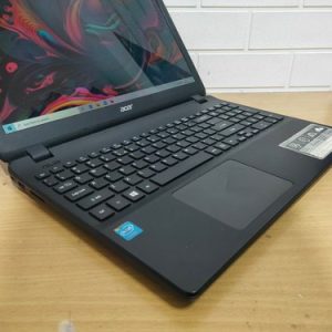 Laptop Acer ES1-531 Intel® Celeron® N3150 ram 4GB hdd 500GB, slim mulus layar 15.6-inch(TERJUAL)