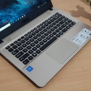 Laptop Asus X441NA Intel N3350 Ram4gb Hdd500gb Layar14in Mulus Normal Cocok Untuk Olah Data
