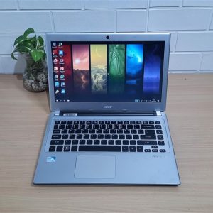 Laptop slim elegan Acer Aspire V5-431 Intel Celeron 877 ram 4GB hd320GB layar 14in normal siap pakai